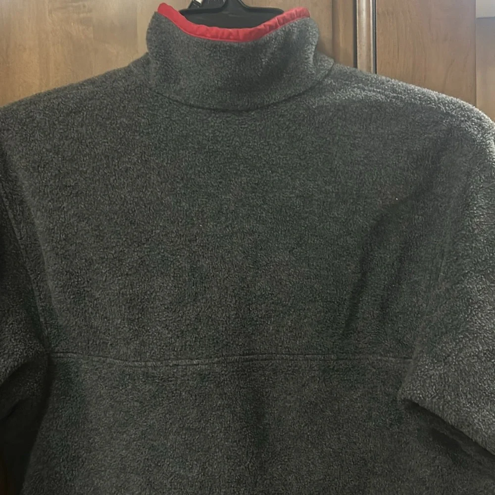 Vintage Early 1990s Patagonia Gray with Red Trim Fleece Pullover Size Small. - Picture 9 of 10